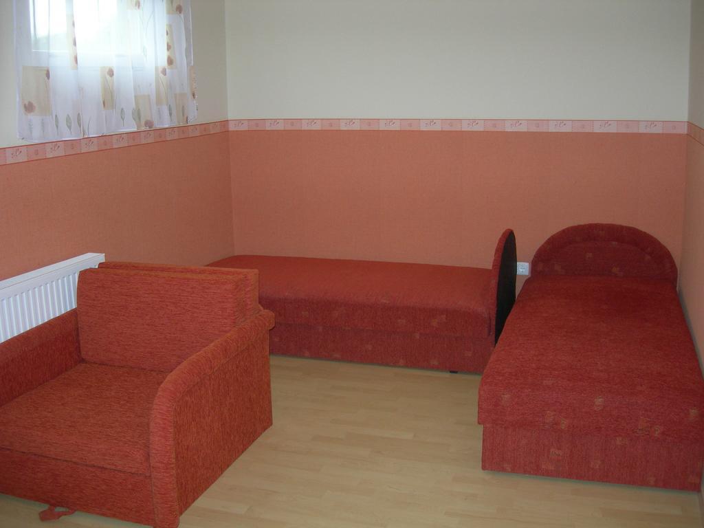Radek Vendégház és Apartman Halászi Extérieur photo