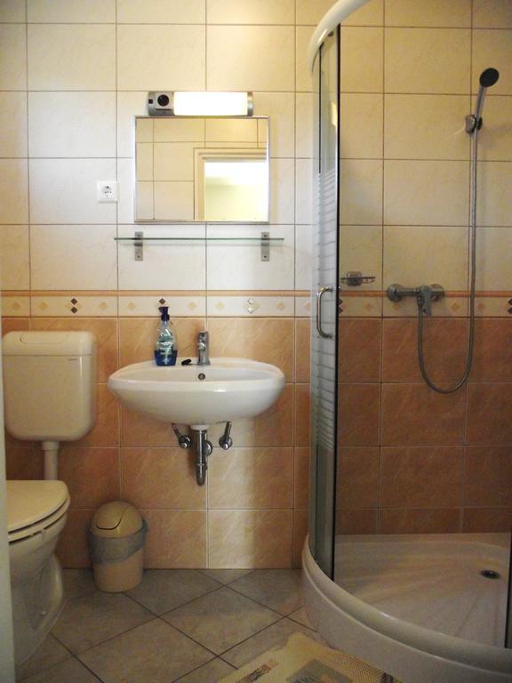 Radek Vendégház és Apartman Halászi Extérieur photo