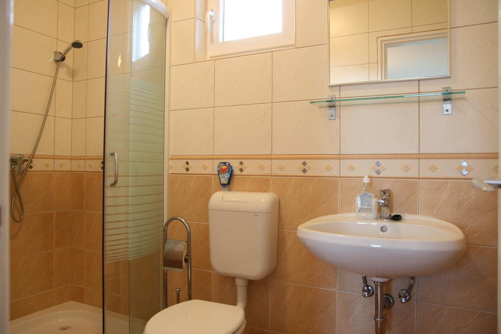 Radek Vendégház és Apartman Halászi Extérieur photo
